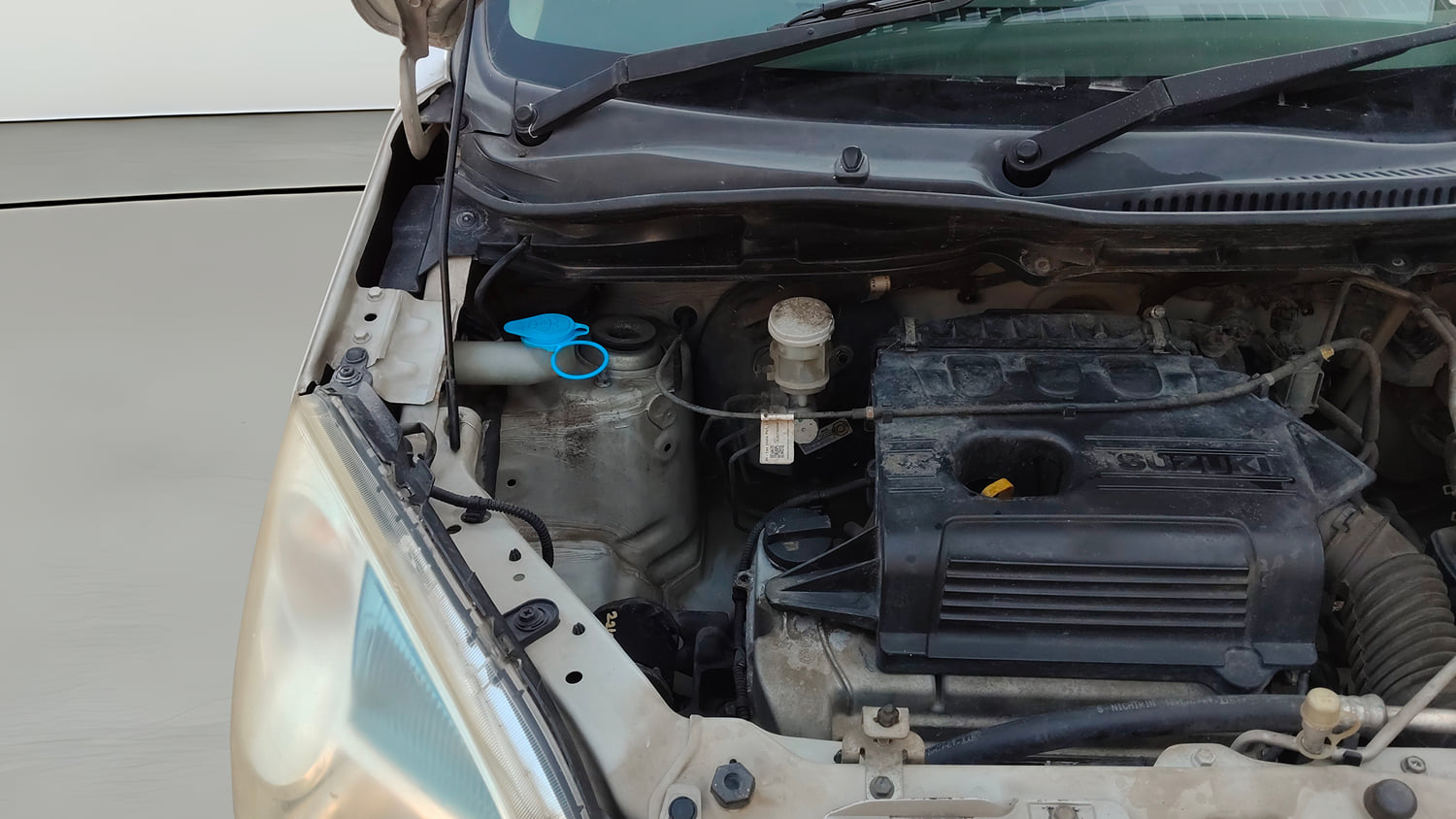 Used 2015 Maruti Suzuki Wagon R VXI Petrol Manual engine ENGINE RIGHT SIDE VIEW