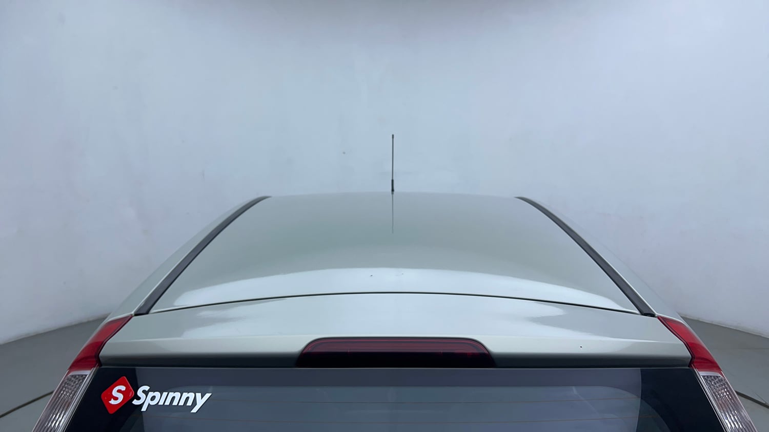 Used 2012 Ford Figo Duratec Petrol ZXI 1.2 Petrol Manual exterior EXTERIOR ROOF VIEW