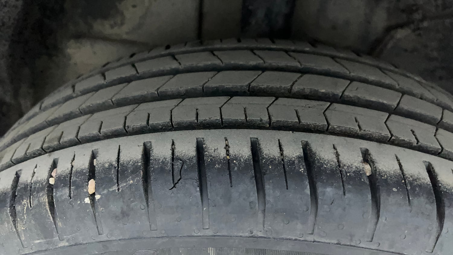 Used 2023 Tata Punch Creative AMT Petrol Automatic tyres RIGHT REAR TYRE TREAD VIEW
