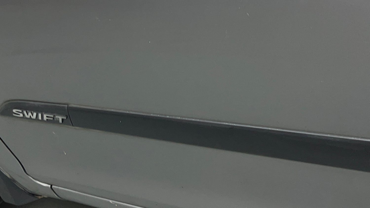 Used 2015 Maruti Suzuki Swift ZXi Petrol Manual dents MINOR DENT