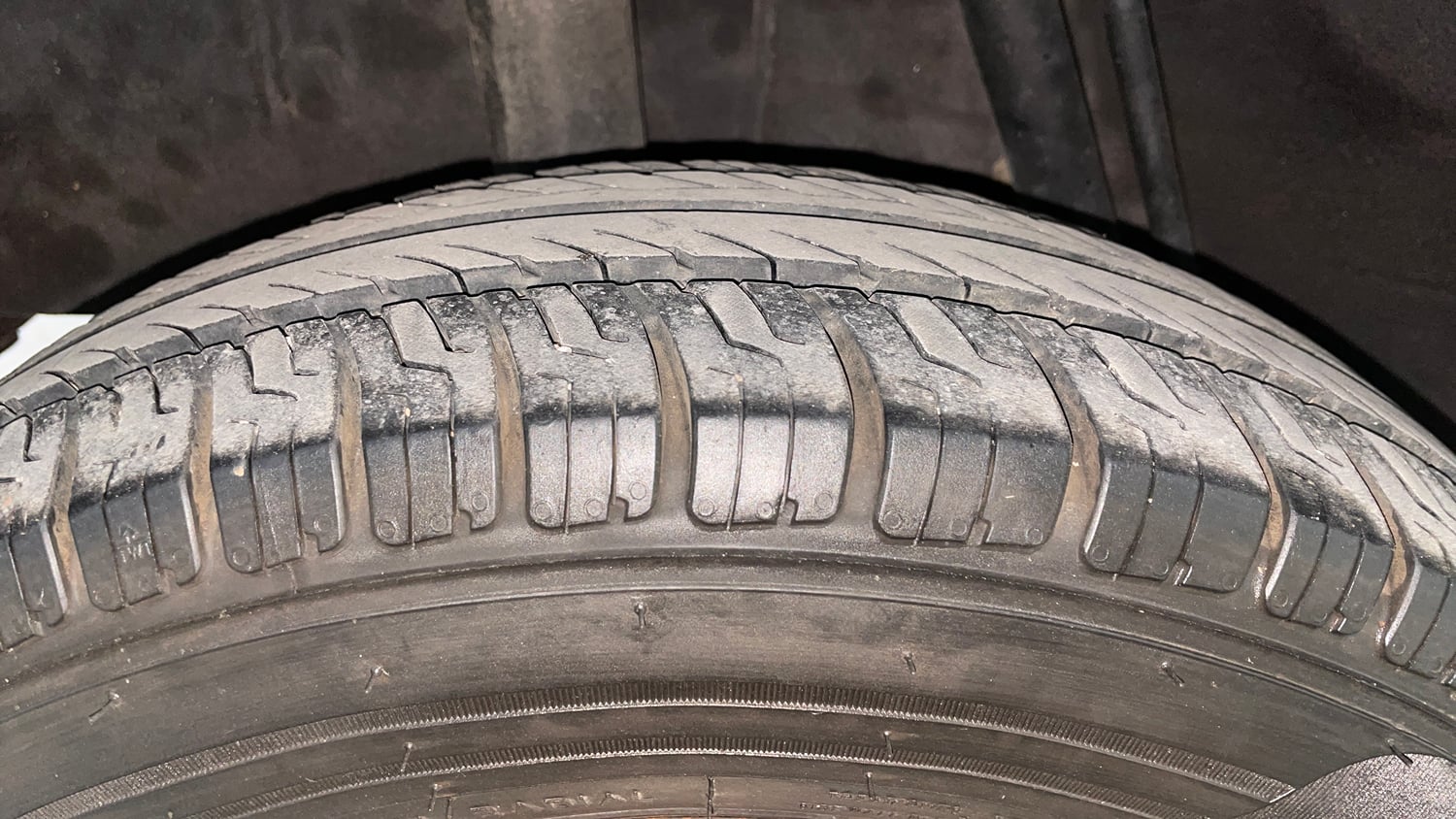 Used 2016 Renault Kwid RXT Petrol Manual tyres RIGHT REAR TYRE TREAD VIEW