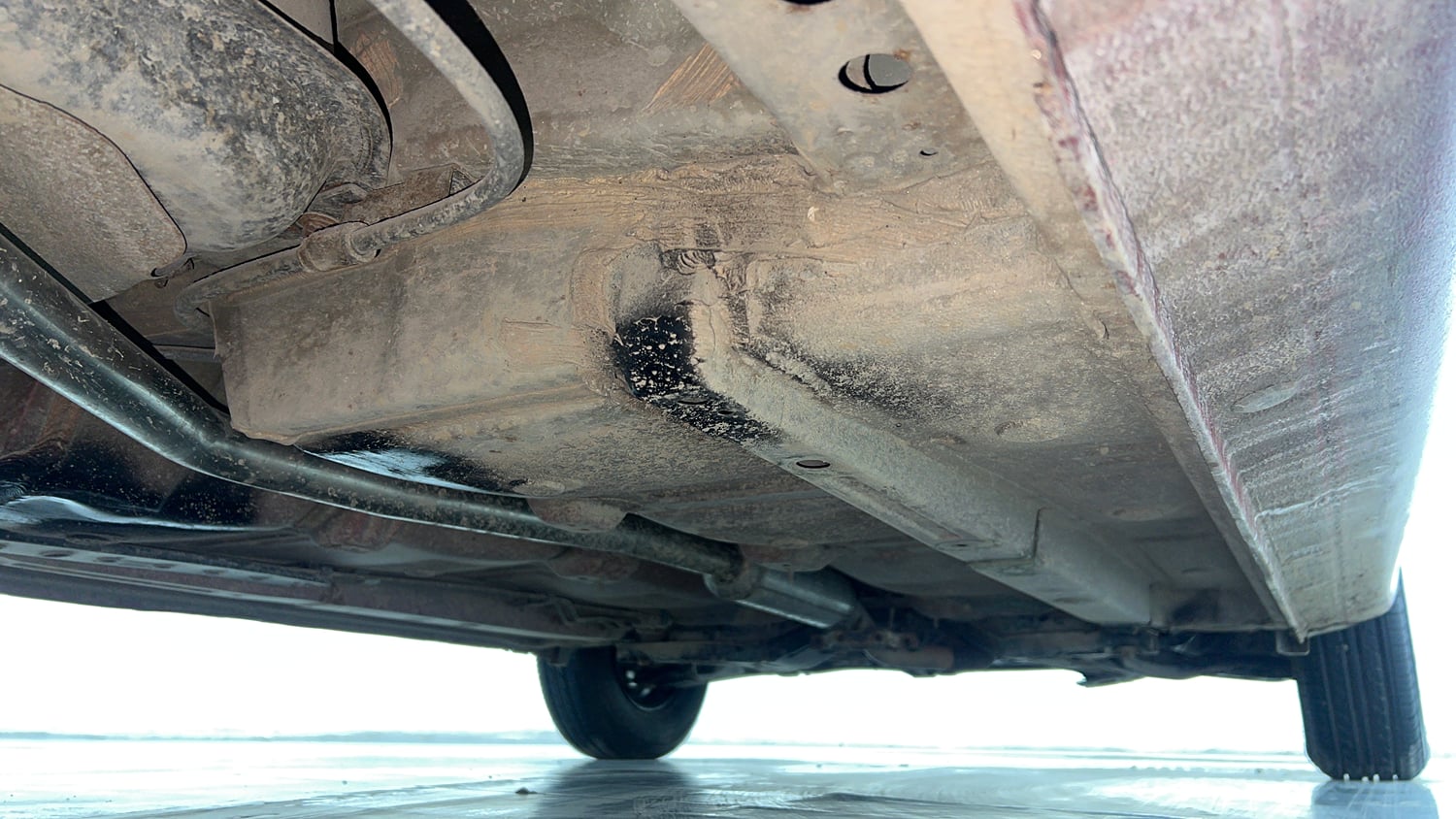 Used 2013 Hyundai i10 Magna 1.2 Kappa2 Petrol Manual extra REAR RIGHT UNDERBODY VIEW