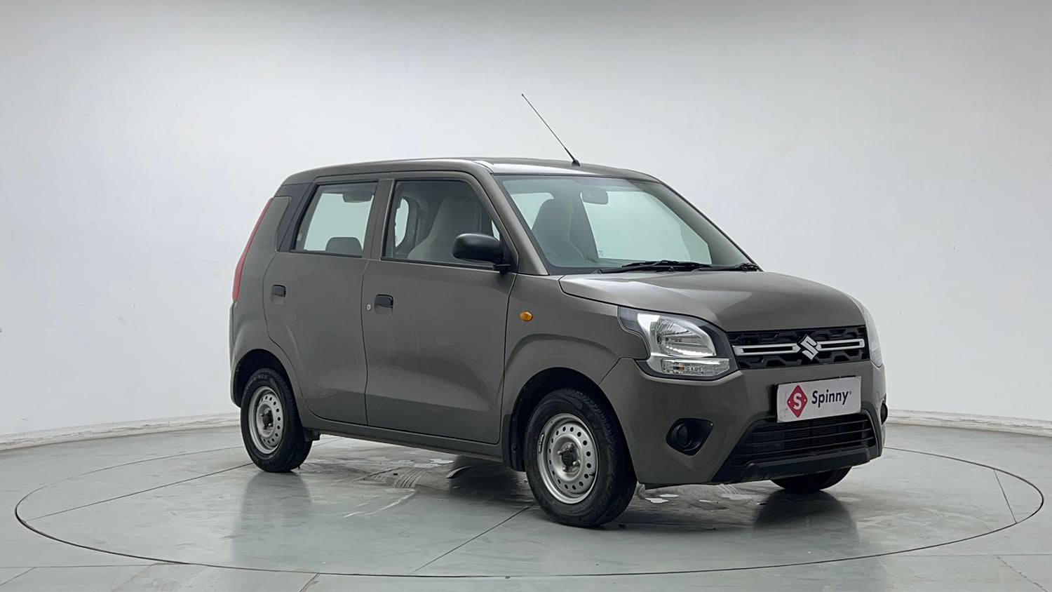 Used 2020 Maruti Suzuki Wagon R 1.0 LXi 1.0 Petrol Manual exterior RIGHT FRONT CORNER VIEW