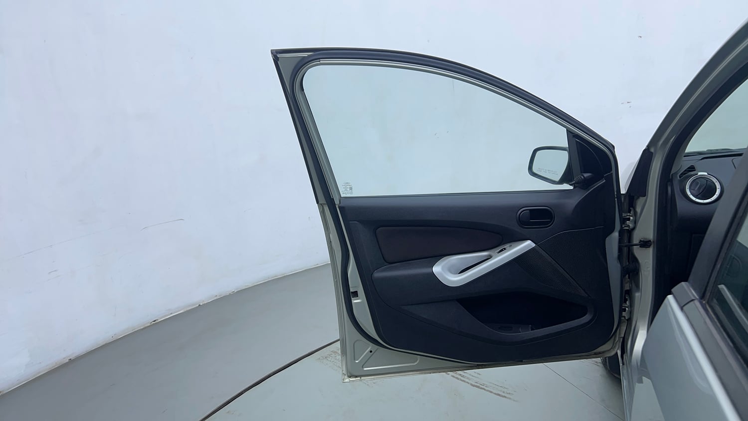 Used 2012 Ford Figo Duratec Petrol ZXI 1.2 Petrol Manual interior LEFT FRONT DOOR OPEN VIEW