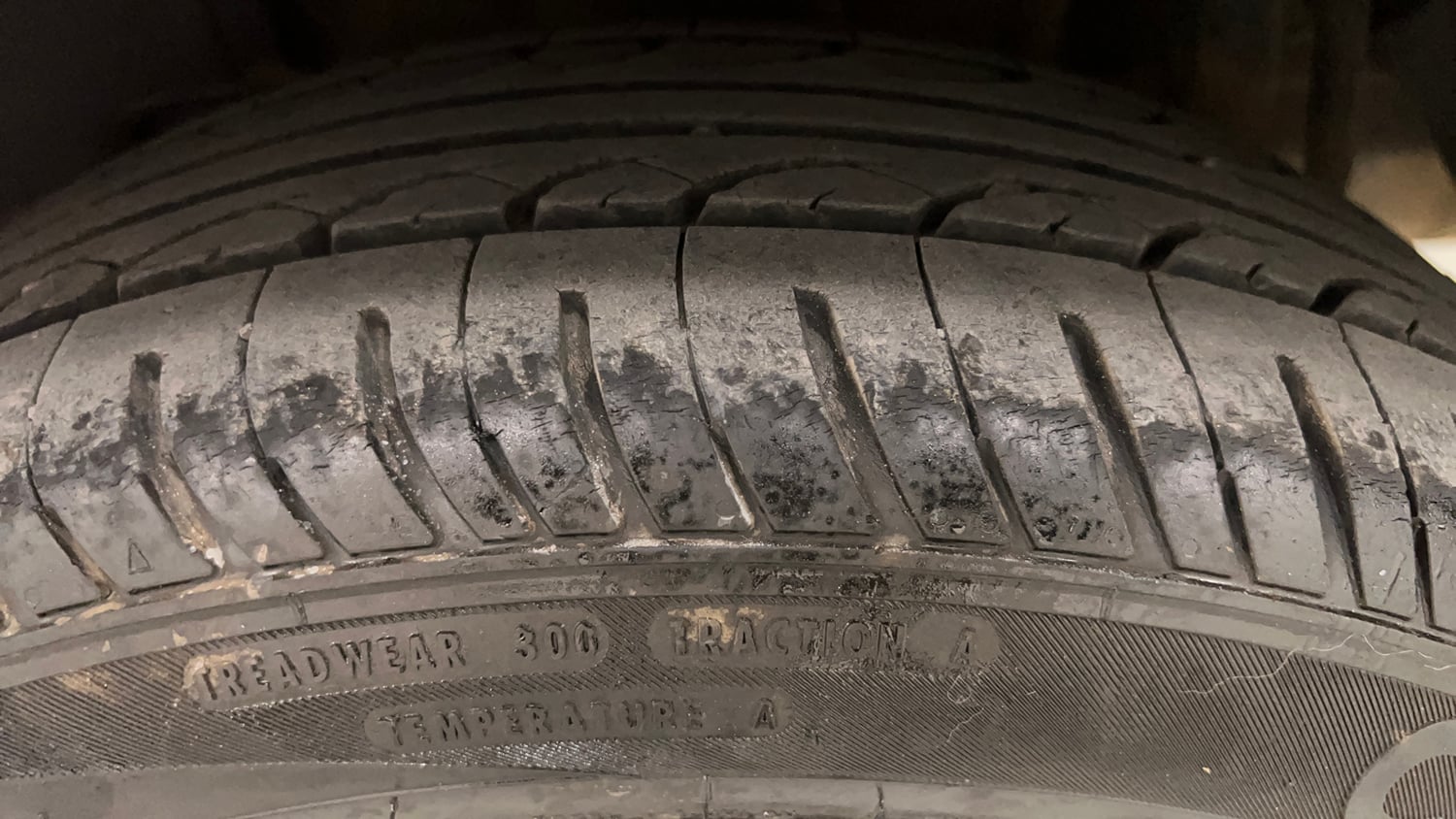 Used 2017 Tata Tigor Revotron XZ (O) Petrol Manual tyres LEFT REAR TYRE TREAD VIEW