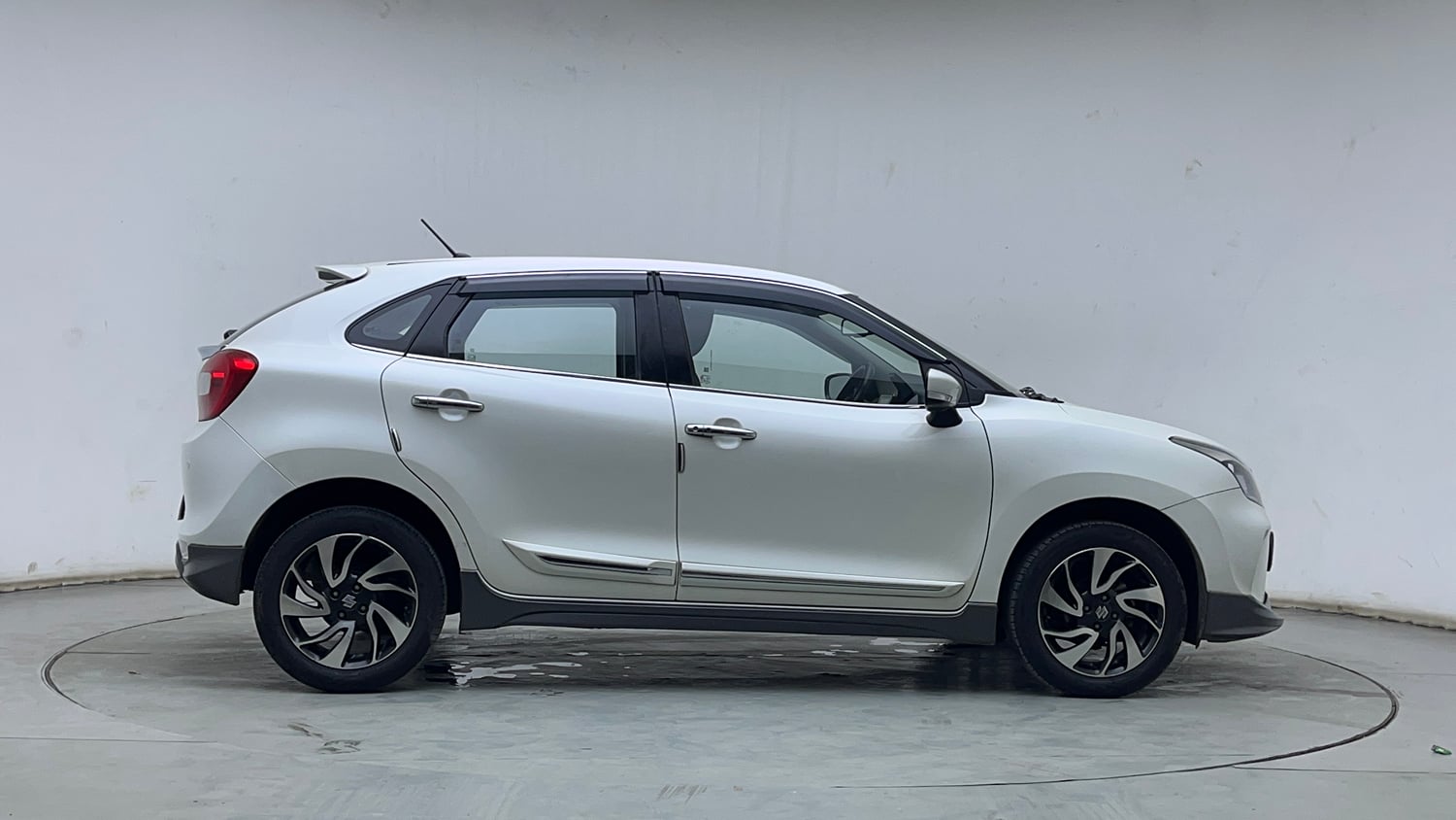 Used 2022 Maruti Suzuki Baleno Zeta Petrol Manual exterior RIGHT SIDE VIEW