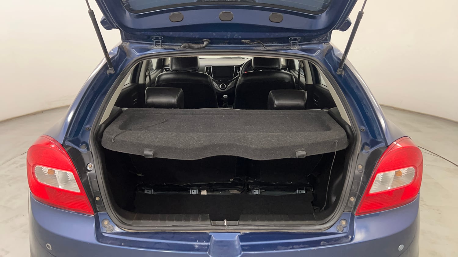 Used 2021 Maruti Suzuki Baleno Zeta Petrol Manual interior DICKY INSIDE VIEW