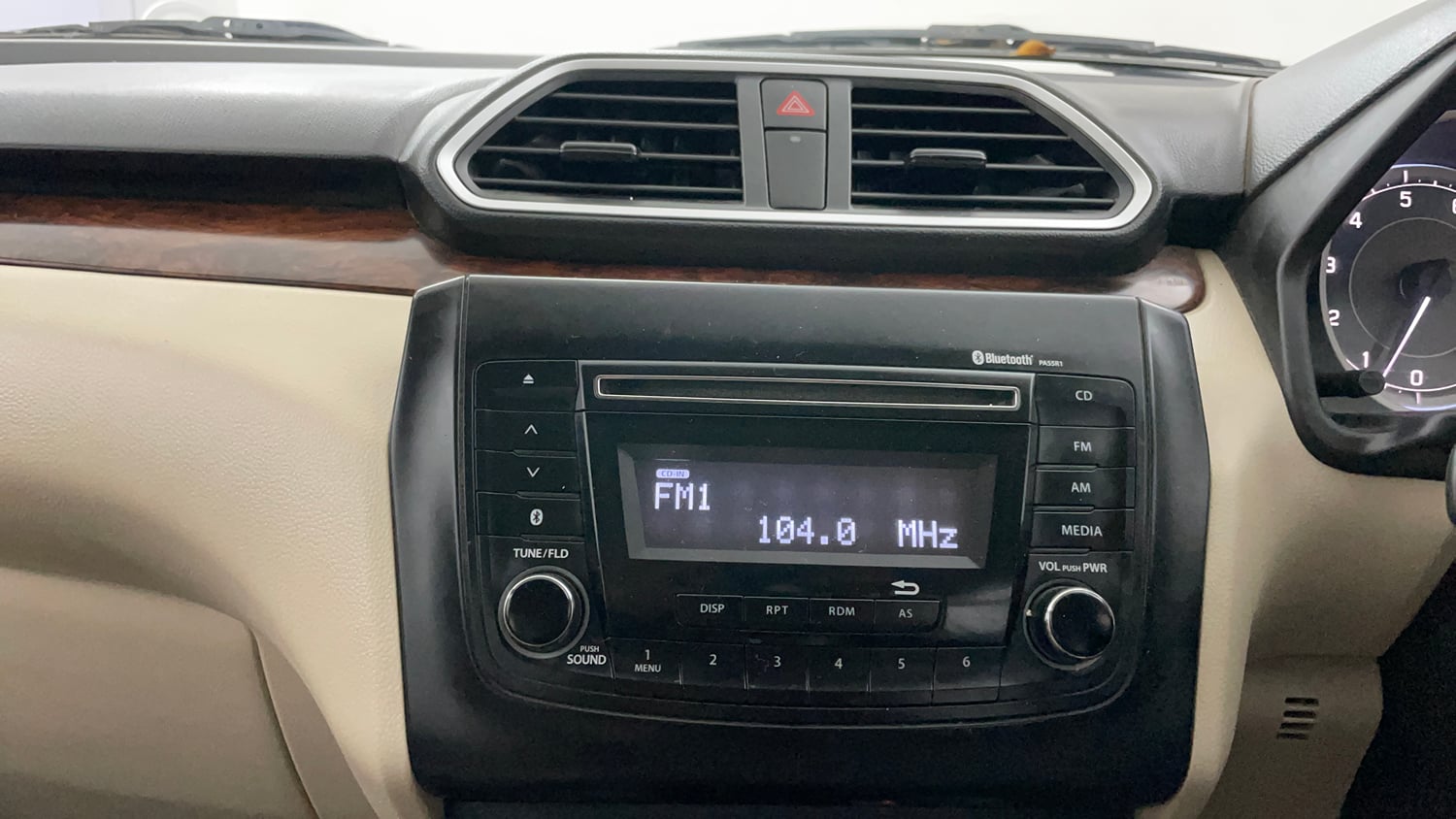 Used 2019 Maruti Suzuki Dzire VXi AMT Petrol Automatic top_features Integrated (in-dash) music system