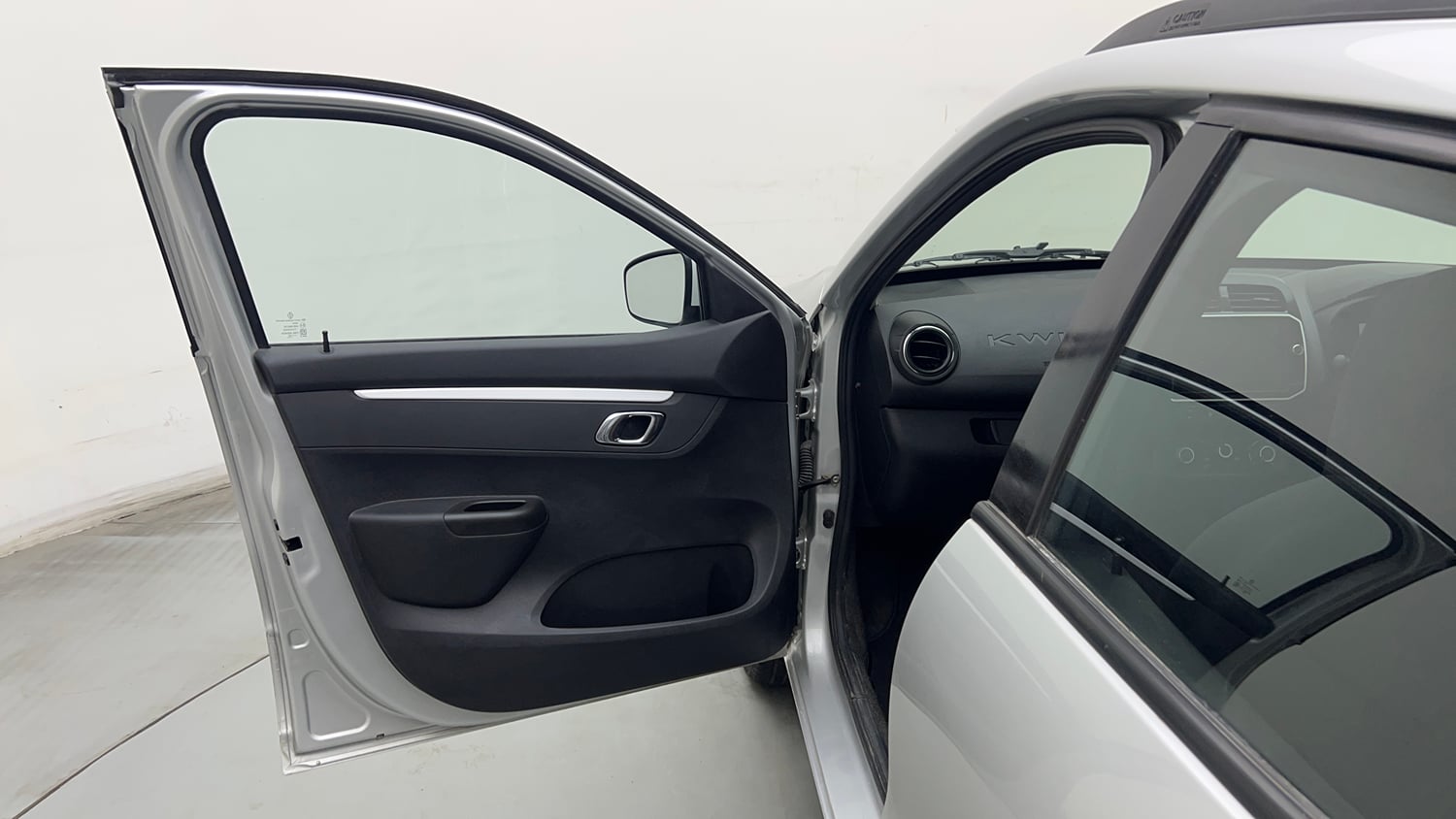 Used 2022 Renault Kwid CLIMBER AMT Petrol Automatic interior LEFT FRONT DOOR OPEN VIEW