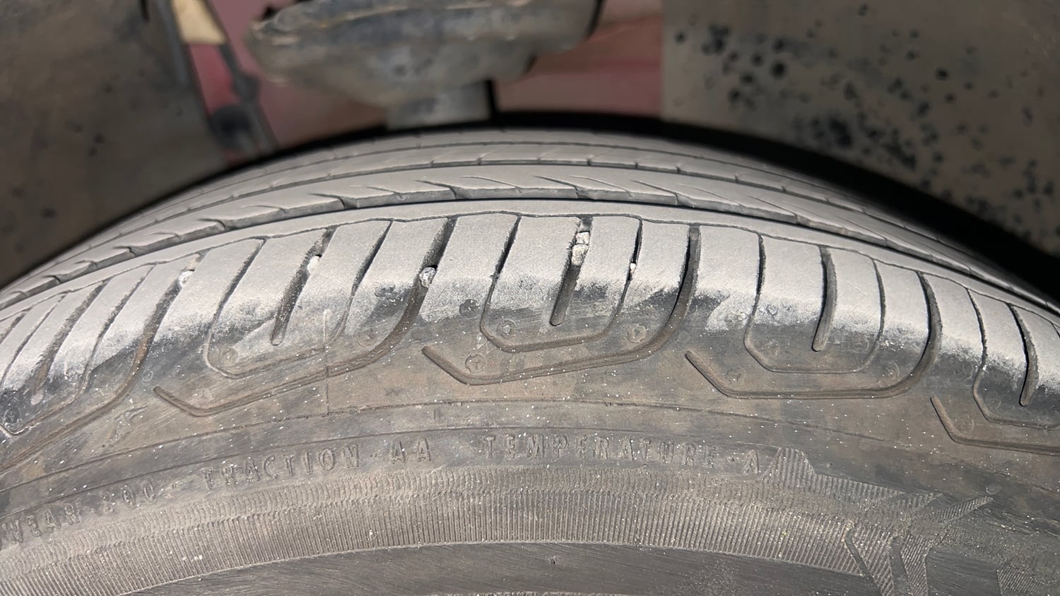 Used 2022 Skoda Kushaq Style 1.0L TSI AT Petrol Automatic tyres RIGHT FRONT TYRE TREAD VIEW