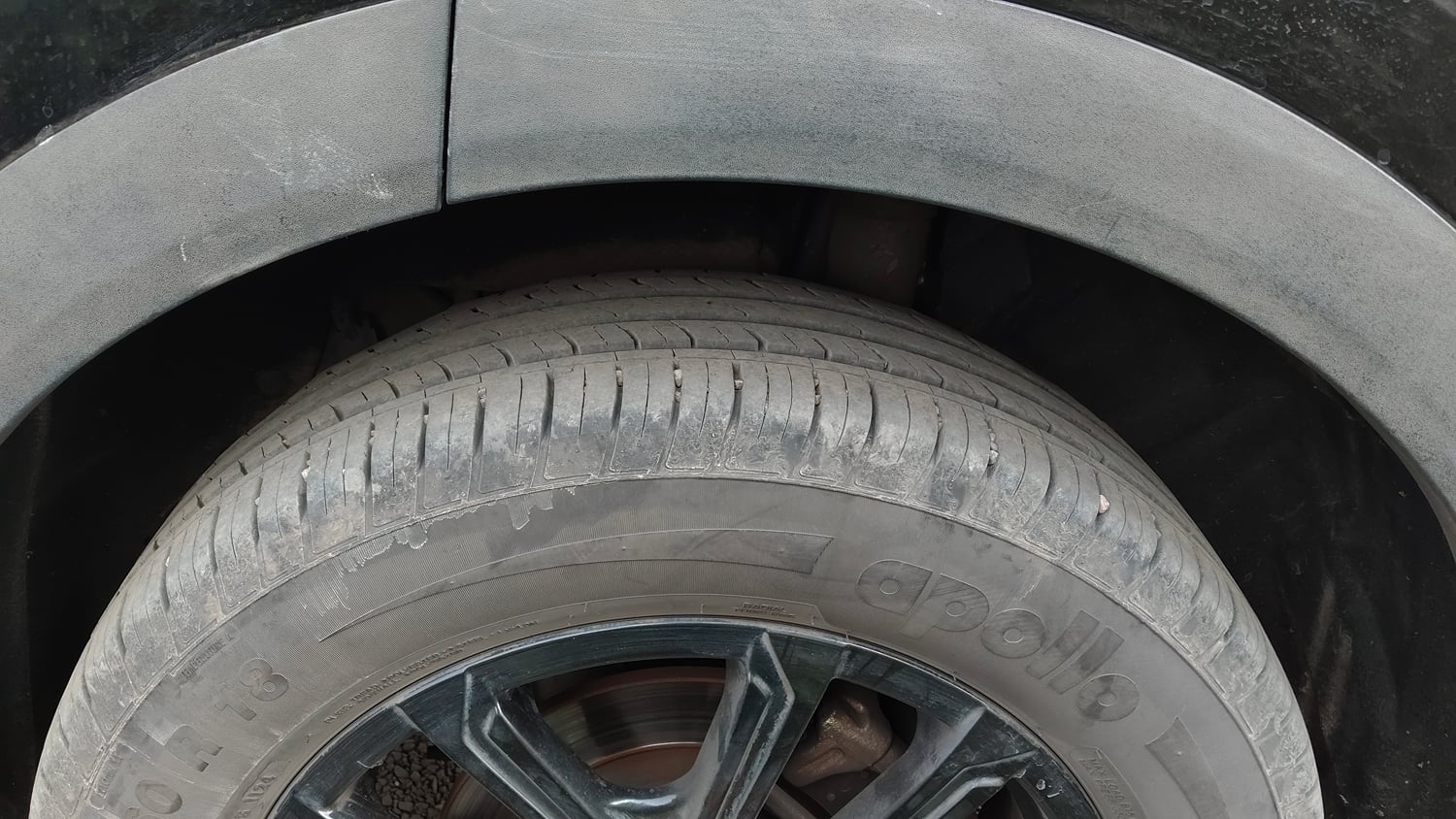 Used 2024 Mahindra XUV700 AX7 Luxury Pack Petrol AT 7 STR Petrol Automatic tyres LEFT REAR TYRE TREAD VIEW