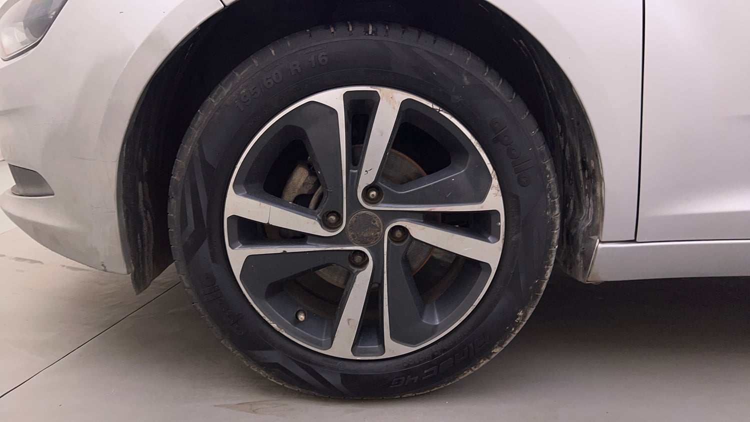 Used 2021 Tata Altroz XZ Diesel Diesel Manual tyres LEFT FRONT TYRE RIM VIEW