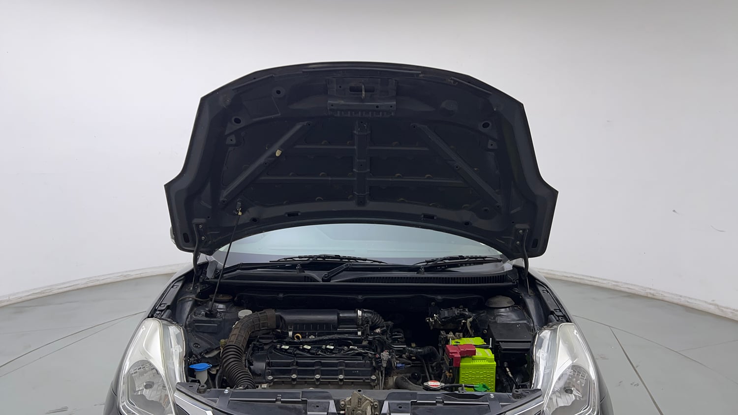 Used 2018 Maruti Suzuki Baleno Zeta 1.2 Petrol Manual engine ENGINE & BONNET OPEN FRONT VIEW