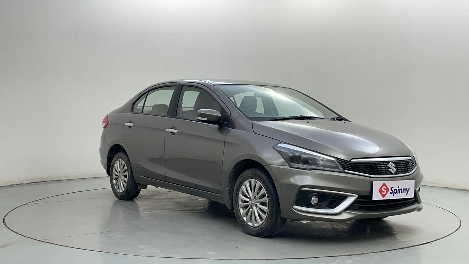 Used 2022 Maruti Suzuki Ciaz Zeta 1.5 Petrol Manual exterior RIGHT FRONT CORNER VIEW