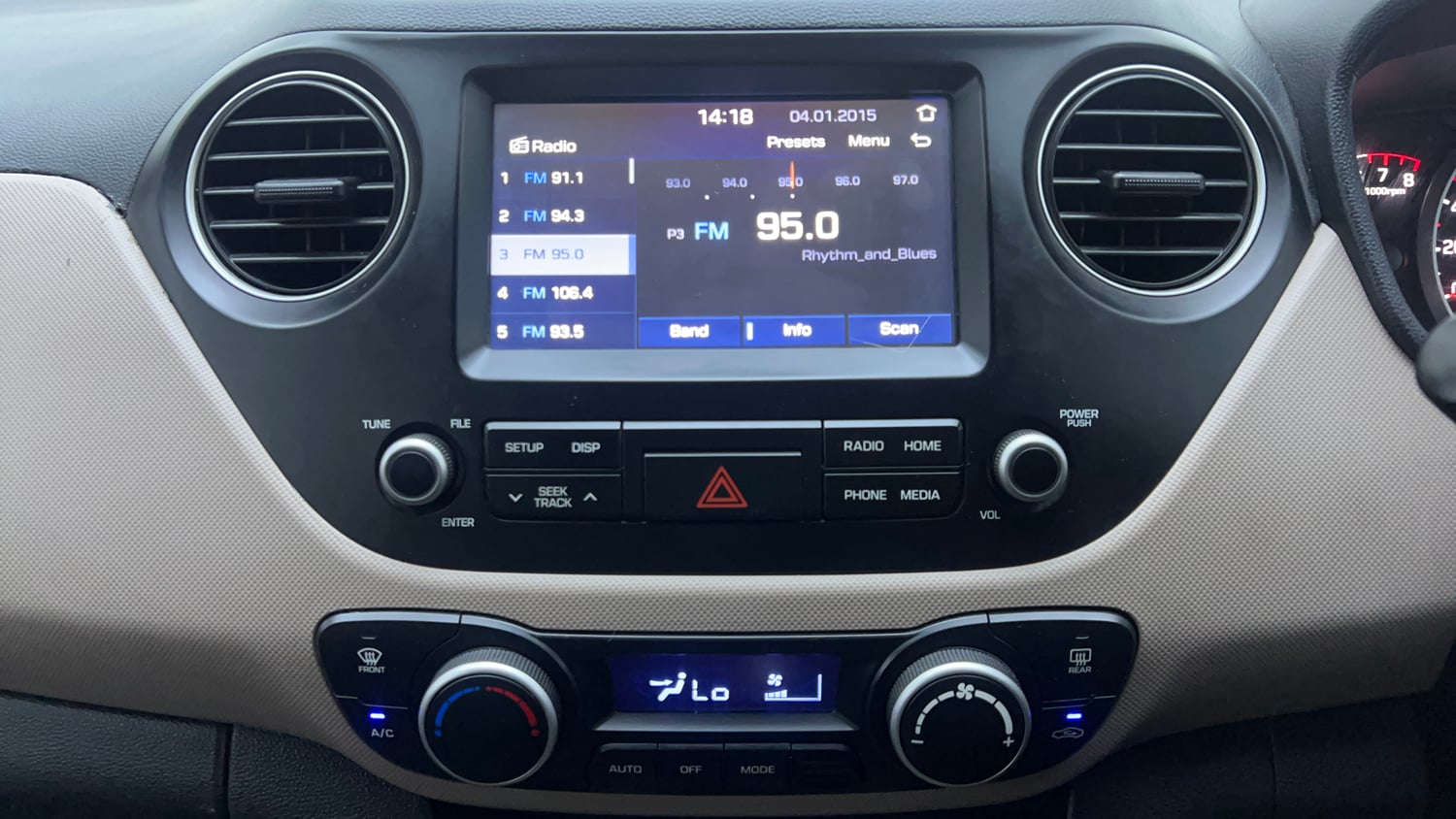 Used 2018 Hyundai Grand i10 Asta 1.2 Kappa VTVT Petrol Manual interior MUSIC SYSTEM & AC CONTROL VIEW