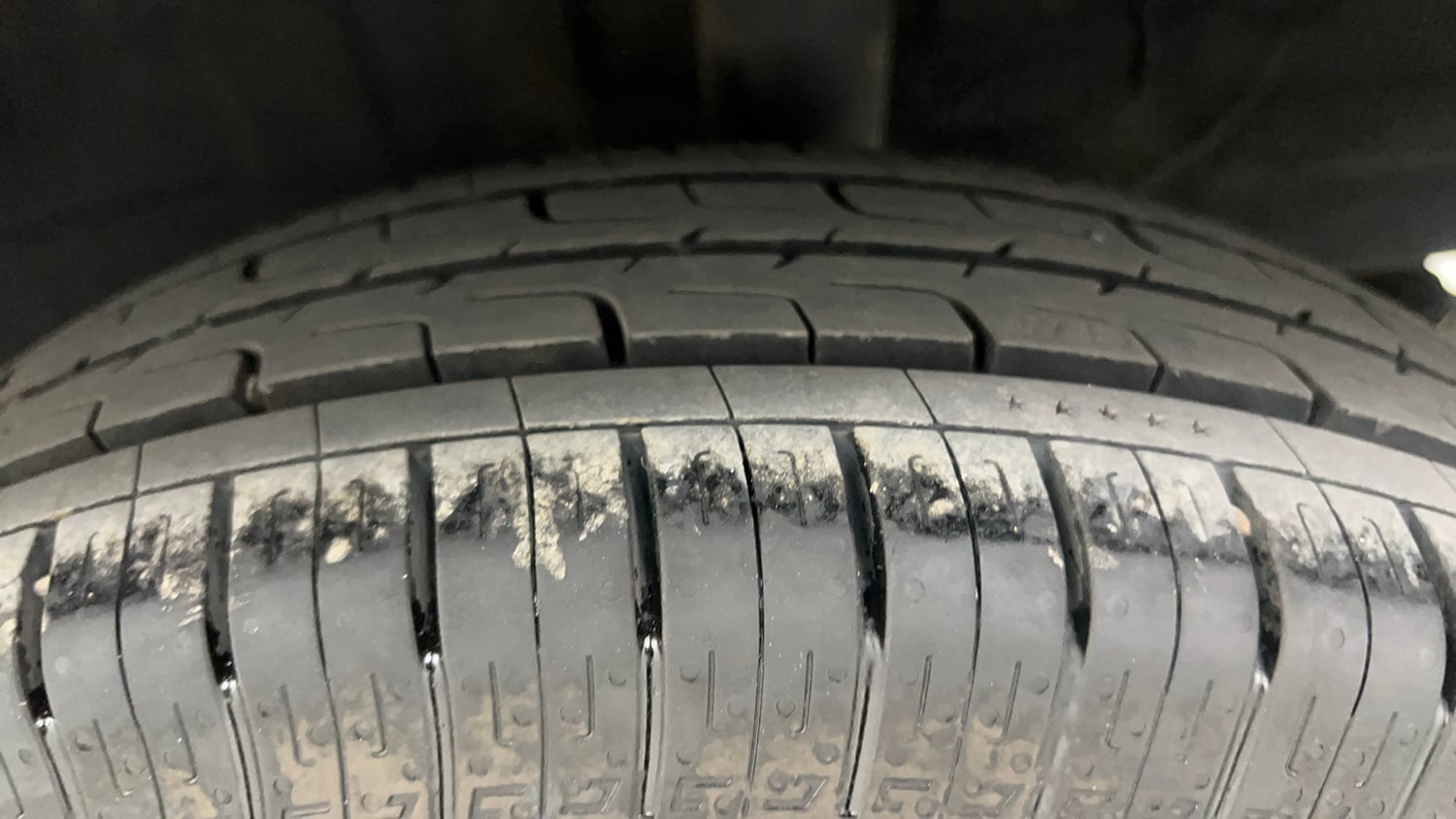 Used 2022 Renault Kwid RXT 1.0 (O) Petrol Manual tyres LEFT REAR TYRE TREAD VIEW