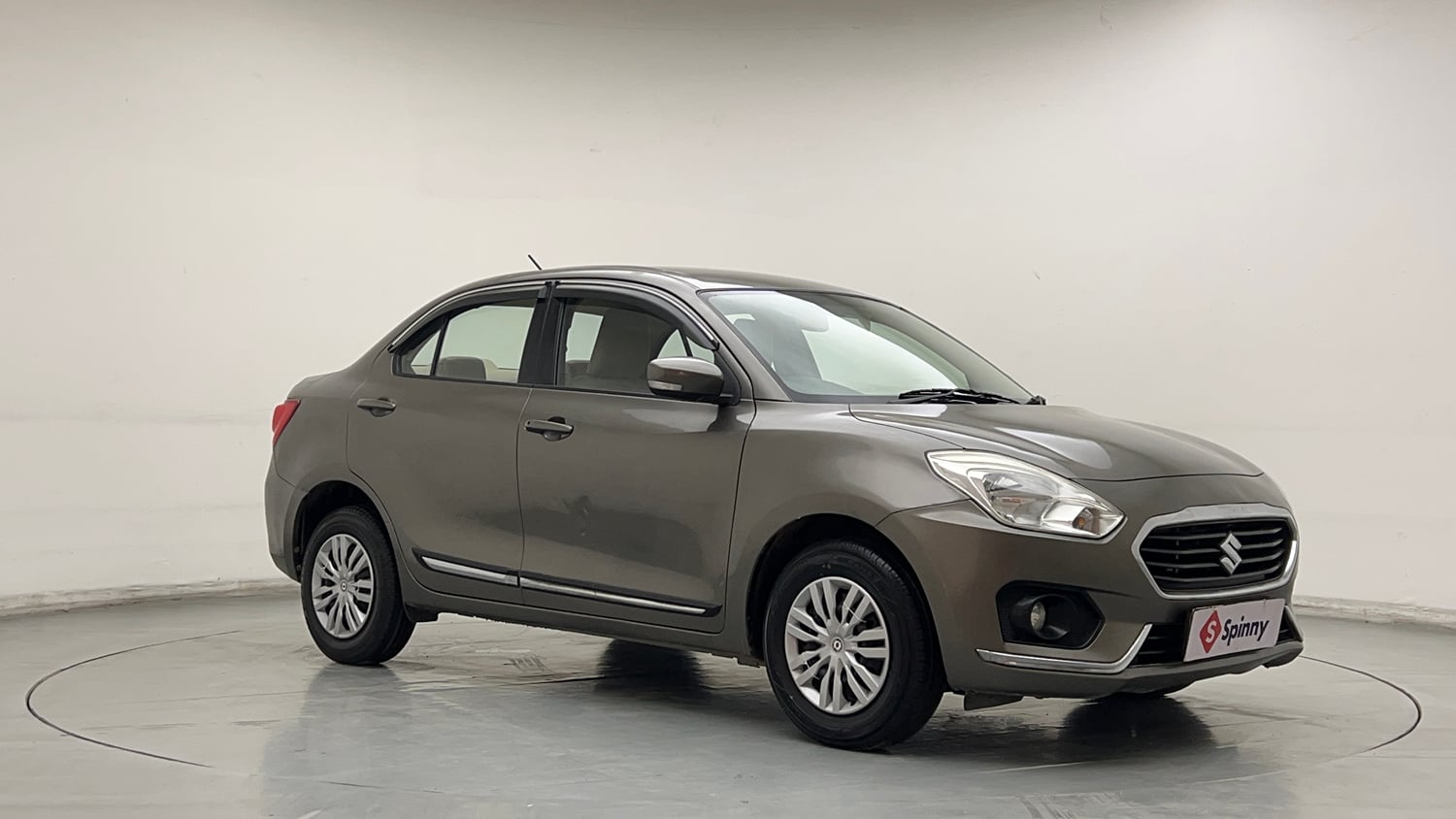 Used 2018 Maruti Suzuki Dzire VXi AMT Petrol Automatic exterior RIGHT FRONT CORNER VIEW