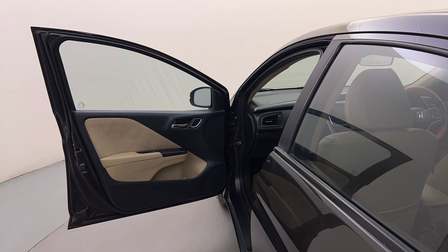 Used 2020 Honda City V Petrol Petrol Manual interior LEFT FRONT DOOR OPEN VIEW