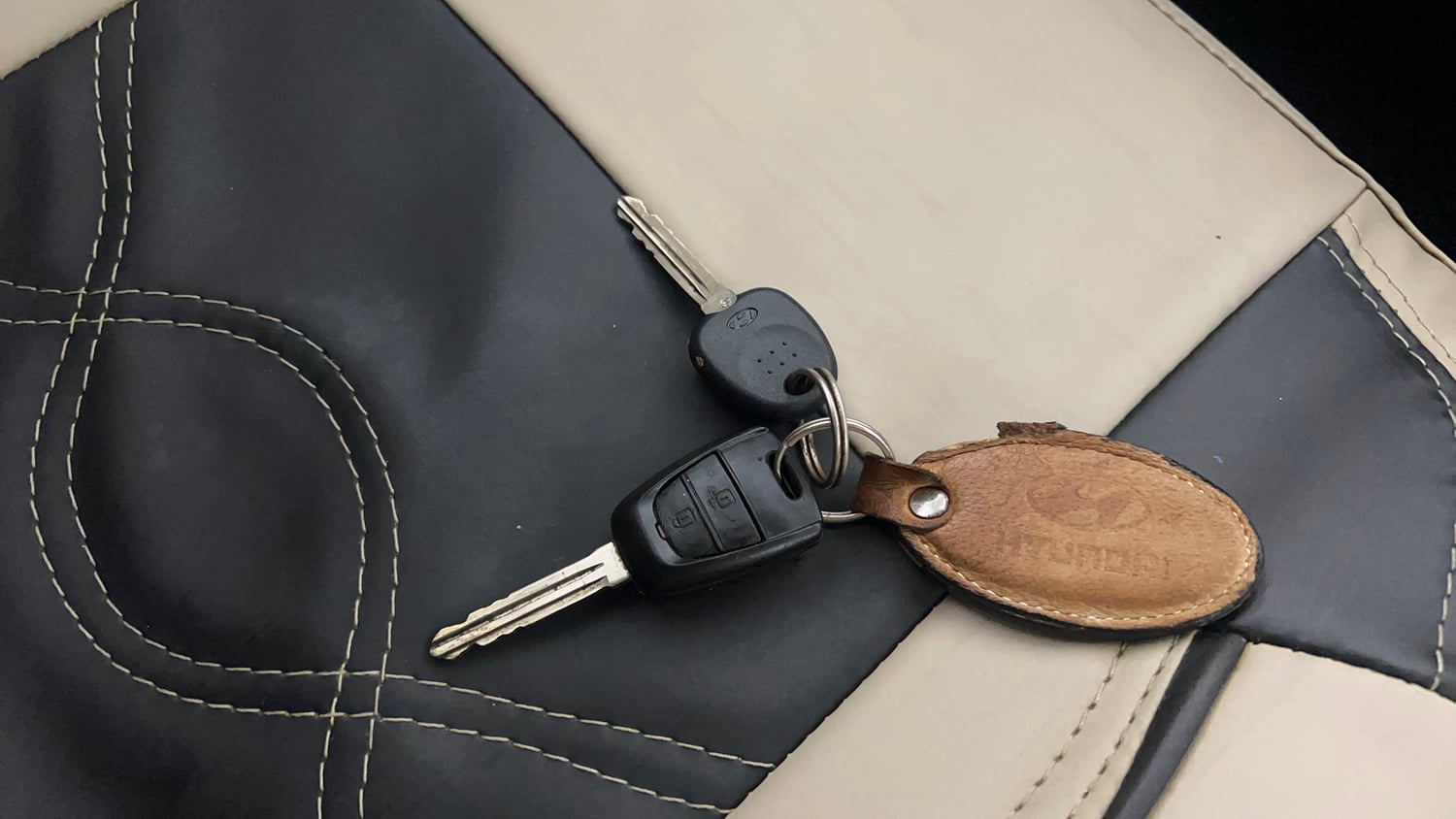 Used 2019 Hyundai Grand i10 Sportz 1.2 Kappa VTVT Petrol Manual extra CAR KEY VIEW