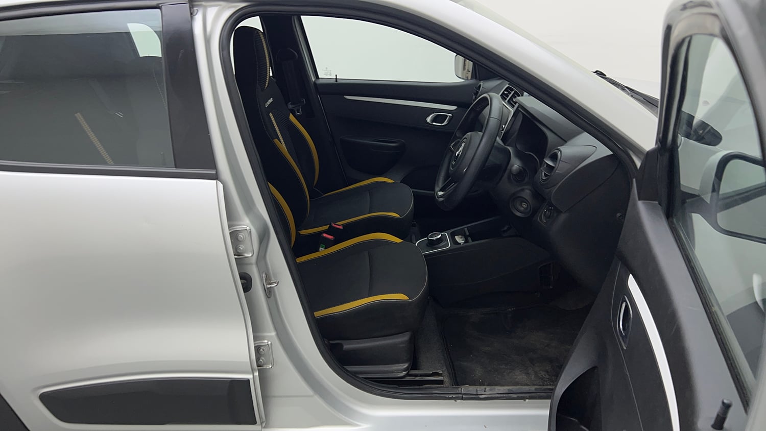 Used 2022 Renault Kwid CLIMBER AMT Petrol Automatic interior RIGHT SIDE FRONT DOOR CABIN VIEW