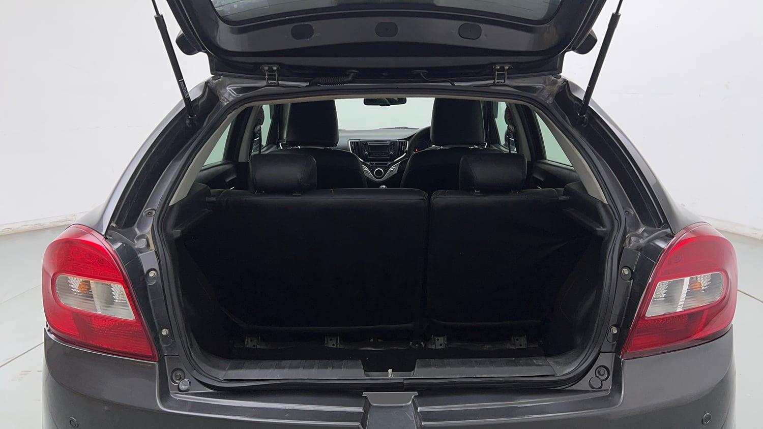 Used 2018 Maruti Suzuki Baleno Zeta 1.2 Petrol Manual interior DICKY INSIDE VIEW