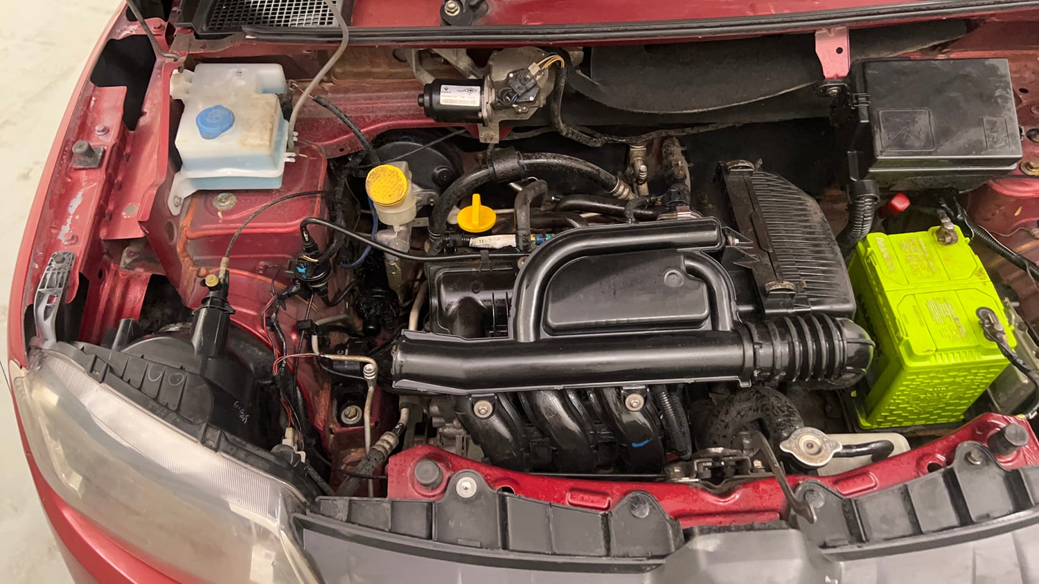 Used 2017 Renault Kwid RXT Petrol Manual engine ENGINE RIGHT SIDE VIEW