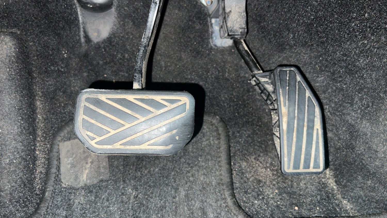 Used 2018 Maruti Suzuki Baleno Zeta 1.2 AT Petrol Automatic interior PEDALS VIEW