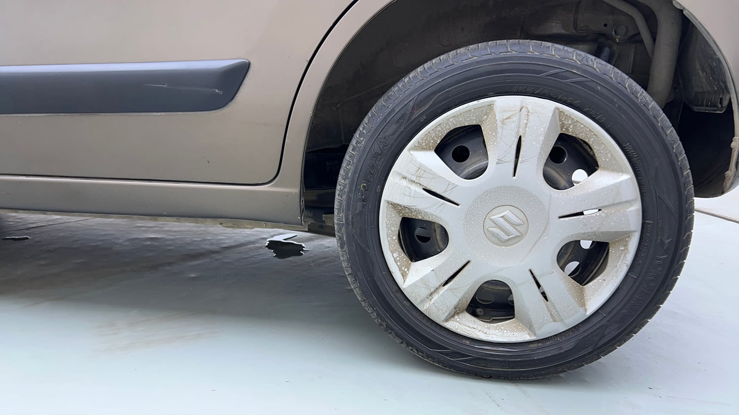 Used 2018 Maruti Suzuki Wagon R 1.0 VXI AMT Petrol Automatic tyres LEFT REAR TYRE RIM VIEW