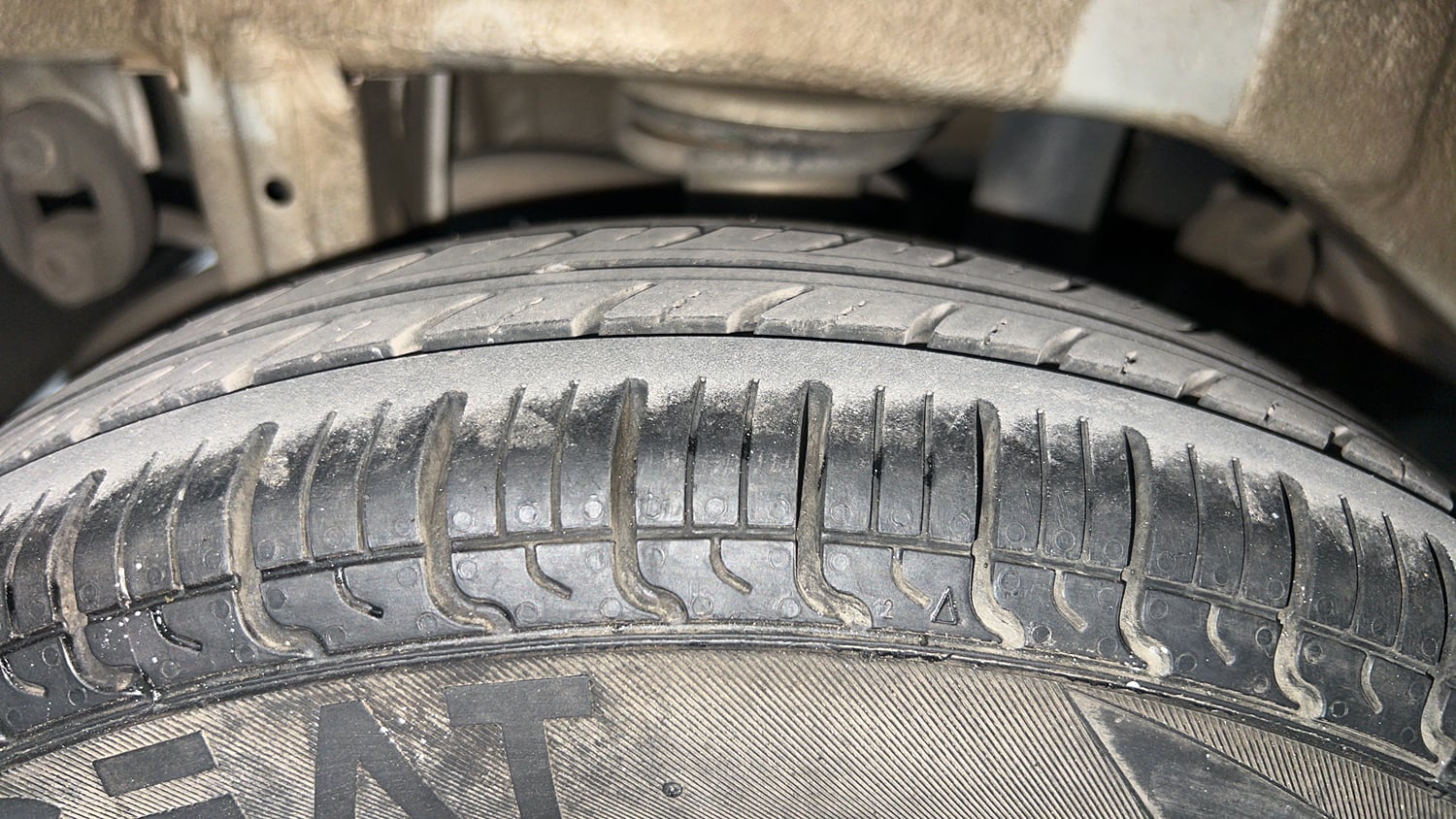 Used 2017 Maruti Suzuki Alto 800 LXi (O) Petrol Manual tyres RIGHT REAR TYRE TREAD VIEW