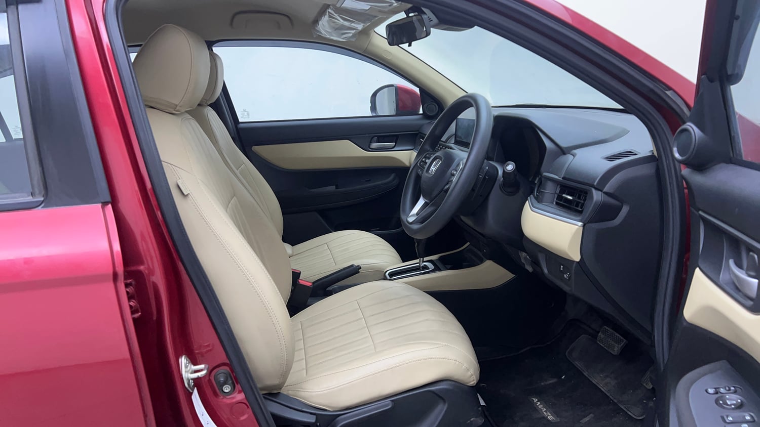 Used 2025 Honda Amaze ZX 1.2 Petrol CVT Petrol Automatic interior RIGHT SIDE FRONT DOOR CABIN VIEW