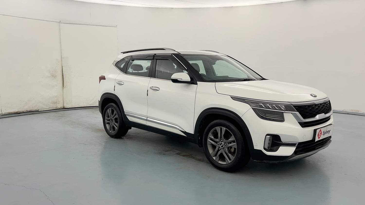Used 2020 Kia Seltos HTX 1.5 Petrol Manual exterior RIGHT FRONT CORNER VIEW