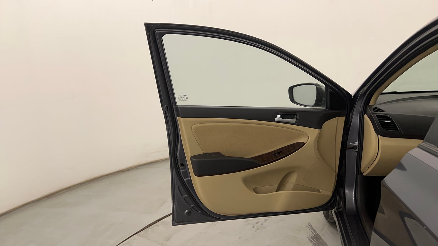 Used 2015 Hyundai Fluidic Verna 4S 1.6 VTVT SX Petrol Manual interior LEFT FRONT DOOR OPEN VIEW