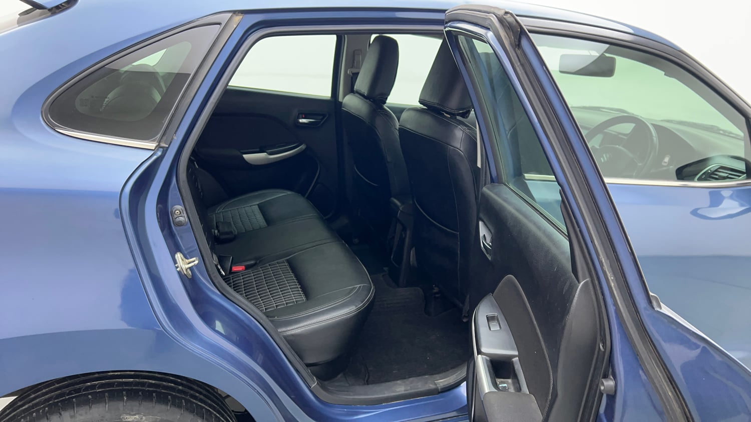 Used 2018 Maruti Suzuki Baleno Zeta 1.2 AT Petrol Automatic interior RIGHT SIDE REAR DOOR CABIN VIEW