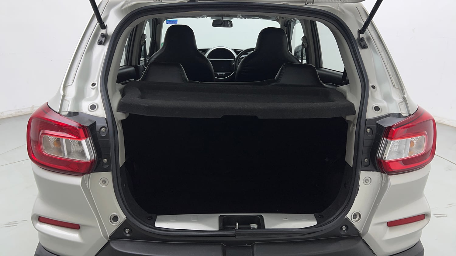 Used 2020 Maruti Suzuki S-Presso VXi Plus AMT Petrol Automatic interior DICKY INSIDE VIEW