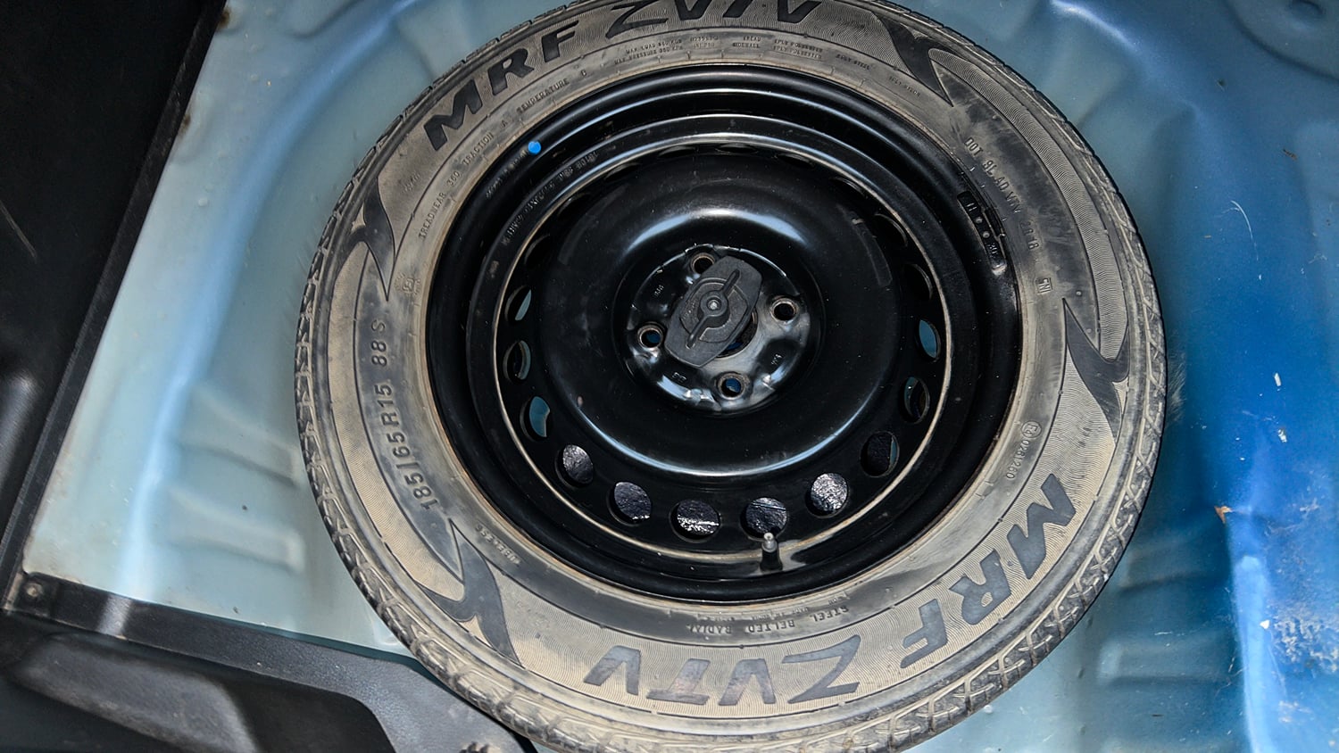 Used 2018 Maruti Suzuki Baleno Delta 1.2 Petrol Manual tyres SPARE TYRE VIEW