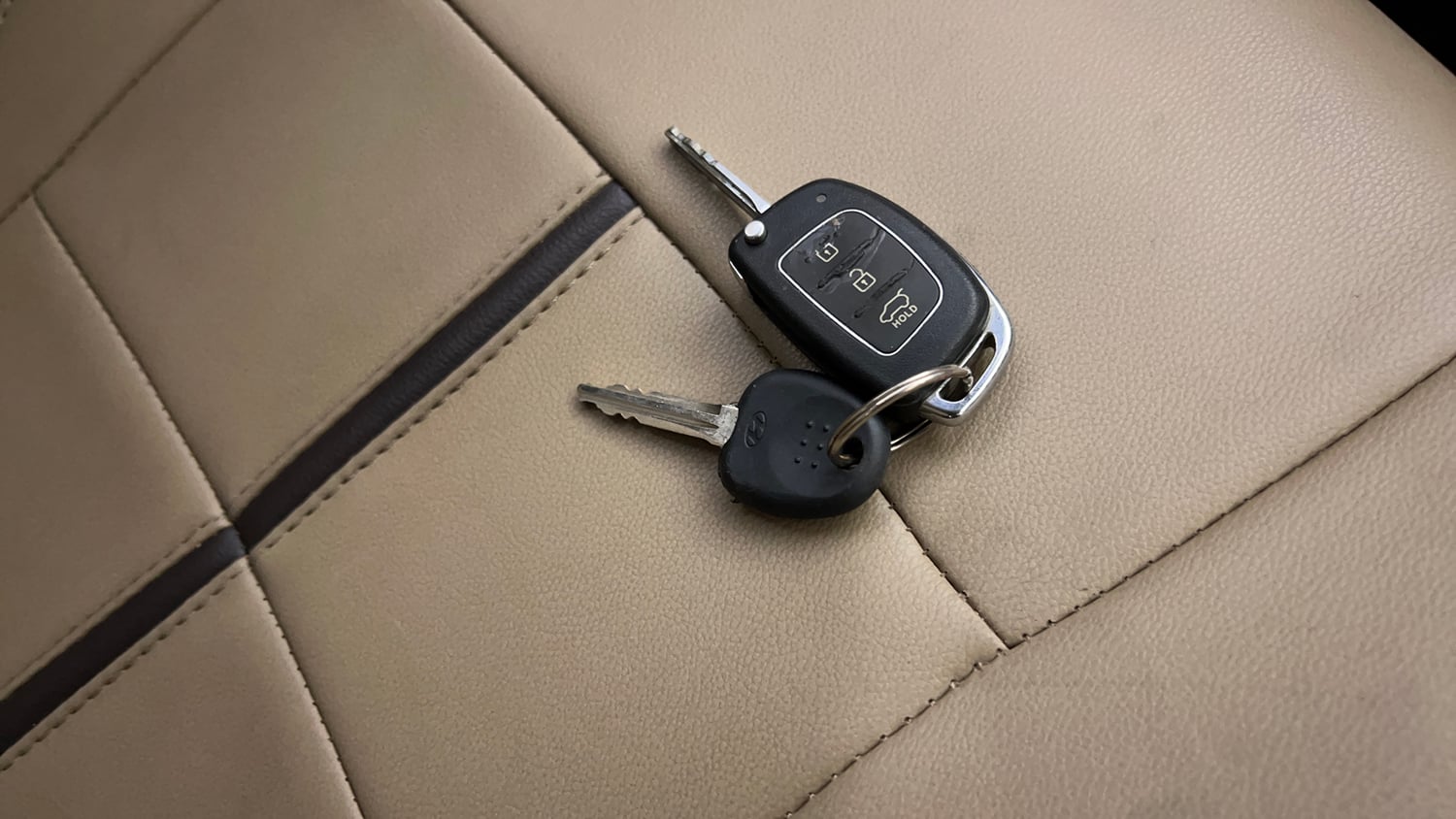 Used 2012 Hyundai i20 Sportz 1.2 Petrol Manual extra CAR KEY VIEW