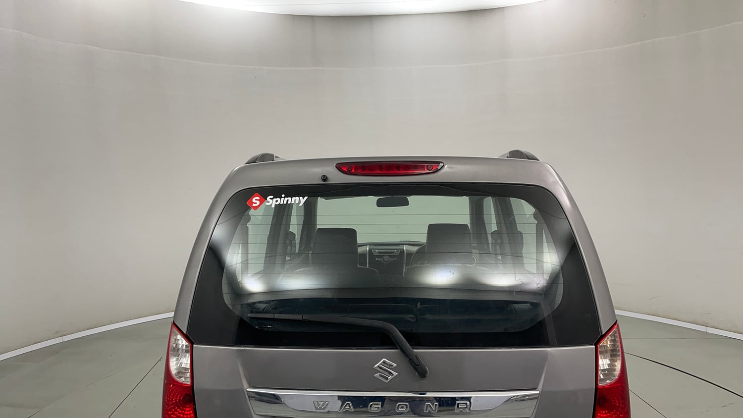 Used 2015 Maruti Suzuki Wagon R VXI Petrol Manual exterior BACK WINDSHIELD VIEW