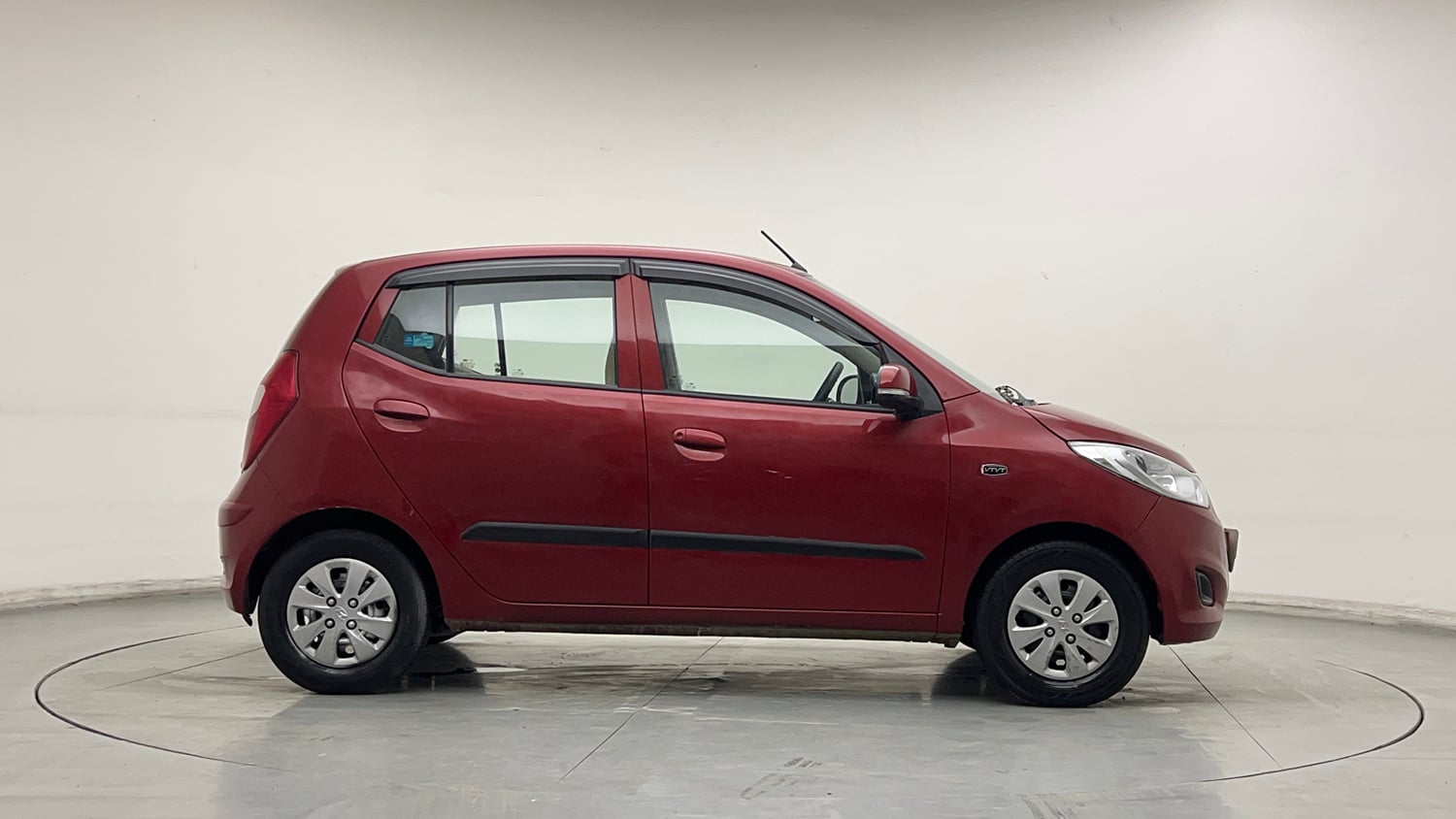 Used 2013 Hyundai i10 Magna 1.2 Kappa2 Petrol Manual exterior RIGHT SIDE VIEW
