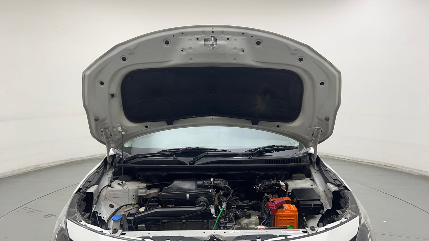 Used 2023 Maruti Suzuki Baleno Delta AGS Petrol Automatic engine ENGINE & BONNET OPEN FRONT VIEW