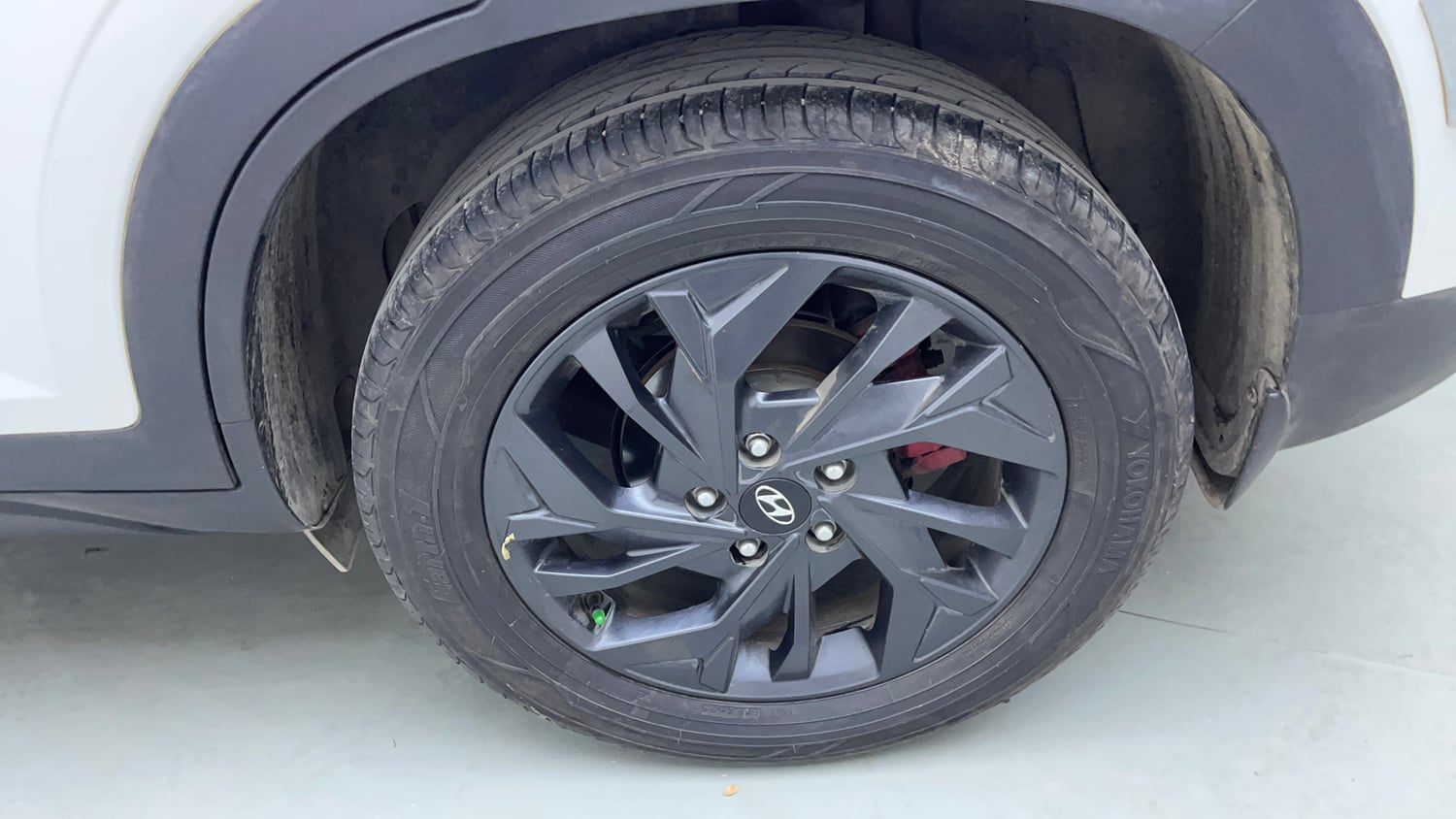 Used 2022 Hyundai Creta SX (O) 1.5 Petrol IVT Knight Petrol Automatic tyres LEFT REAR TYRE RIM VIEW