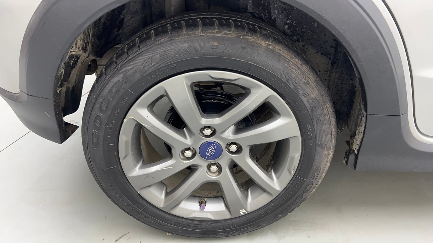 Used 2018 Ford Freestyle Titanium 1.2 Ti-VCT Petrol Manual tyres RIGHT REAR TYRE RIM VIEW