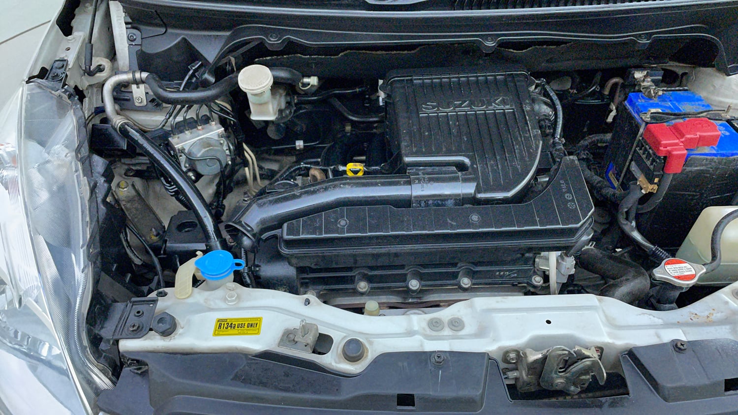 Used 2017 Maruti Suzuki Ertiga ZXI+ Petrol Manual engine ENGINE RIGHT SIDE VIEW