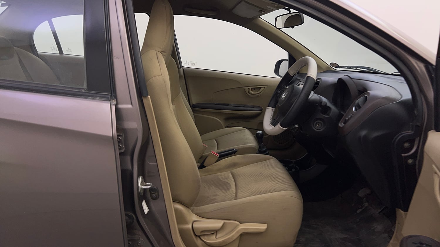 Used 2013 Honda Amaze 1.5 S i-DTEC Diesel Manual interior RIGHT SIDE FRONT DOOR CABIN VIEW