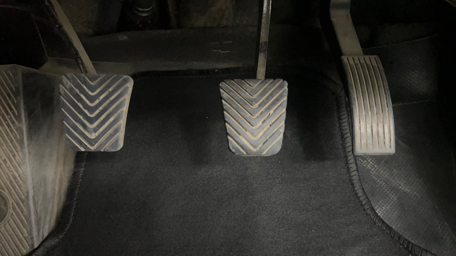 Used 2013 Hyundai Verna Fluidic 1.6 VTVT SX Petrol Manual interior PEDALS VIEW