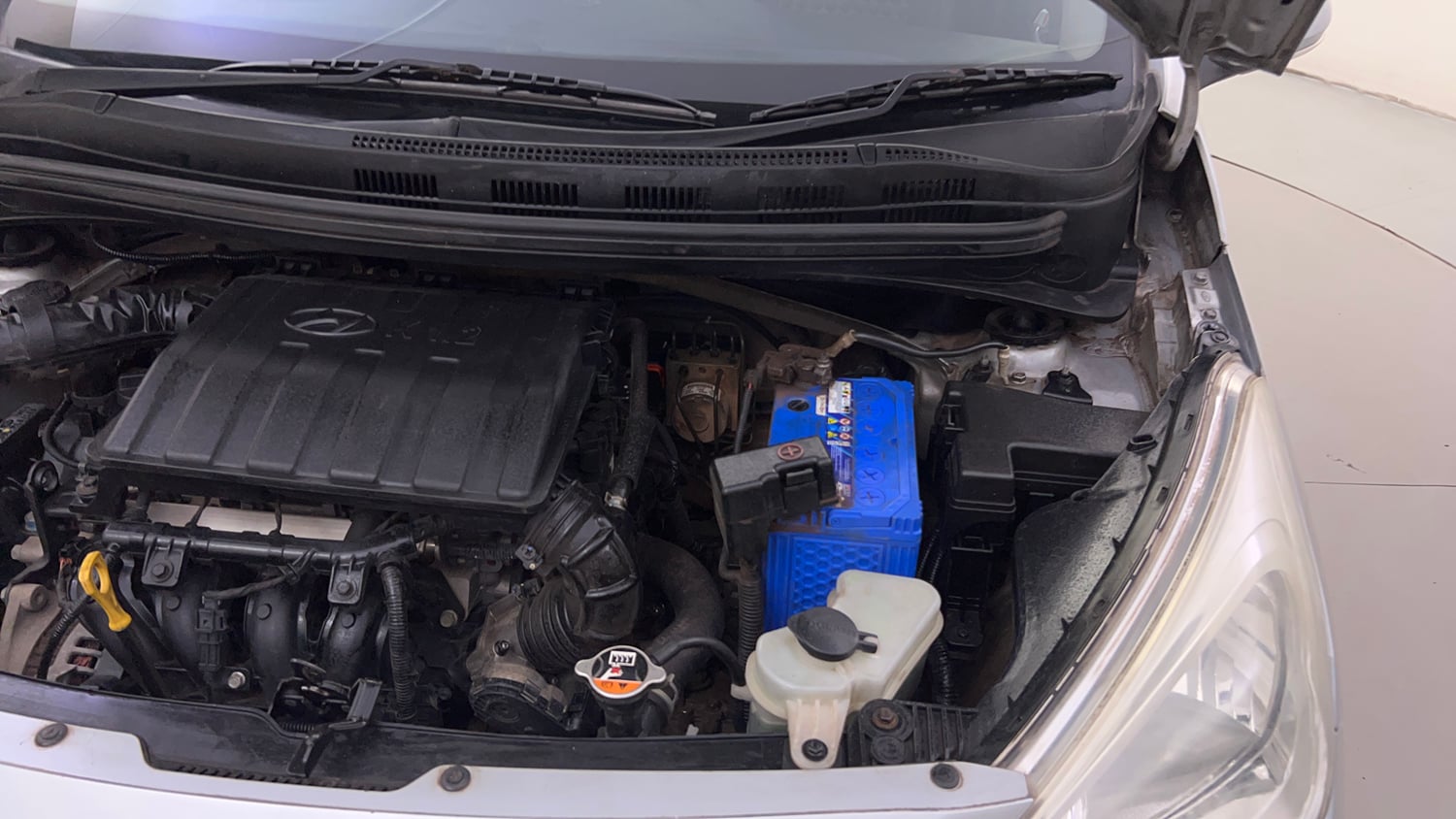 Used 2019 Hyundai Grand i10 Sportz 1.2 Kappa VTVT Petrol Manual engine ENGINE LEFT SIDE HINGE & APRON VIEW