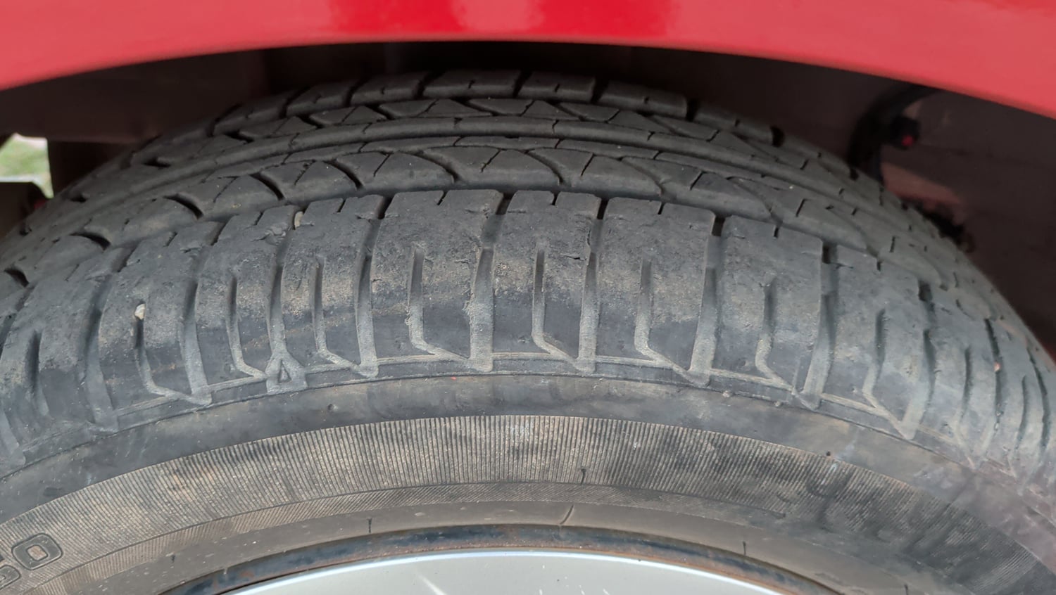 Used 2021 Tata Tiago XT Petrol Manual tyres RIGHT REAR TYRE TREAD VIEW