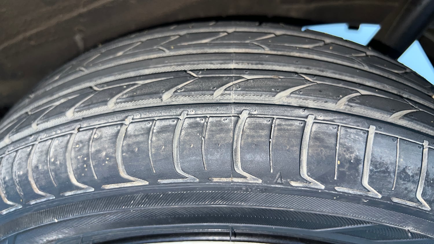 Used 2018 Maruti Suzuki Wagon R 1.0 VXI AMT Petrol Automatic tyres LEFT REAR TYRE TREAD VIEW