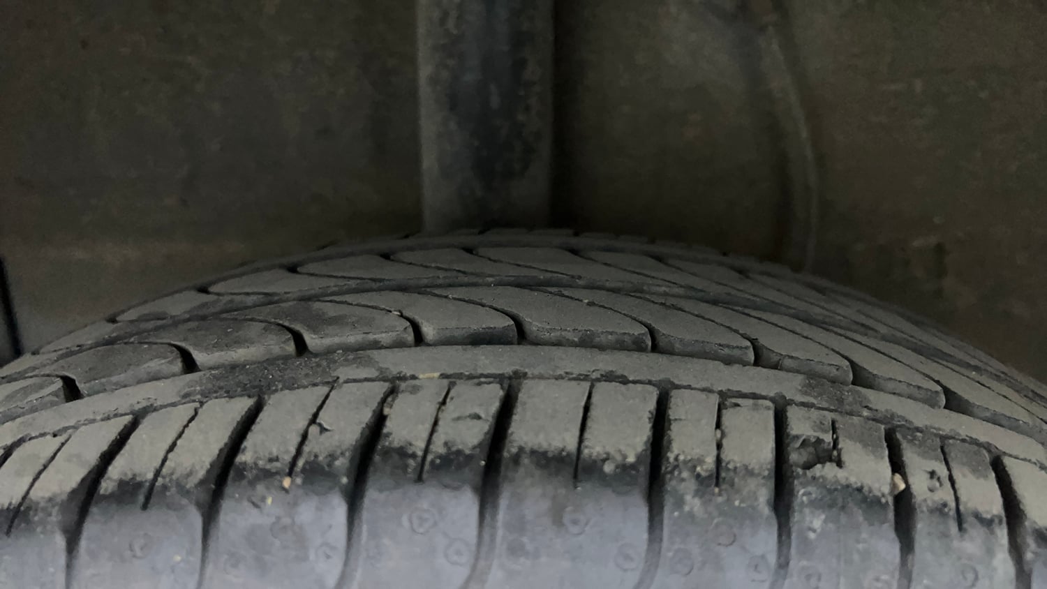 Used 2022 Hyundai Grand i10 Nios Sportz 1.2 Kappa VTVT Petrol Manual tyres RIGHT REAR TYRE TREAD VIEW