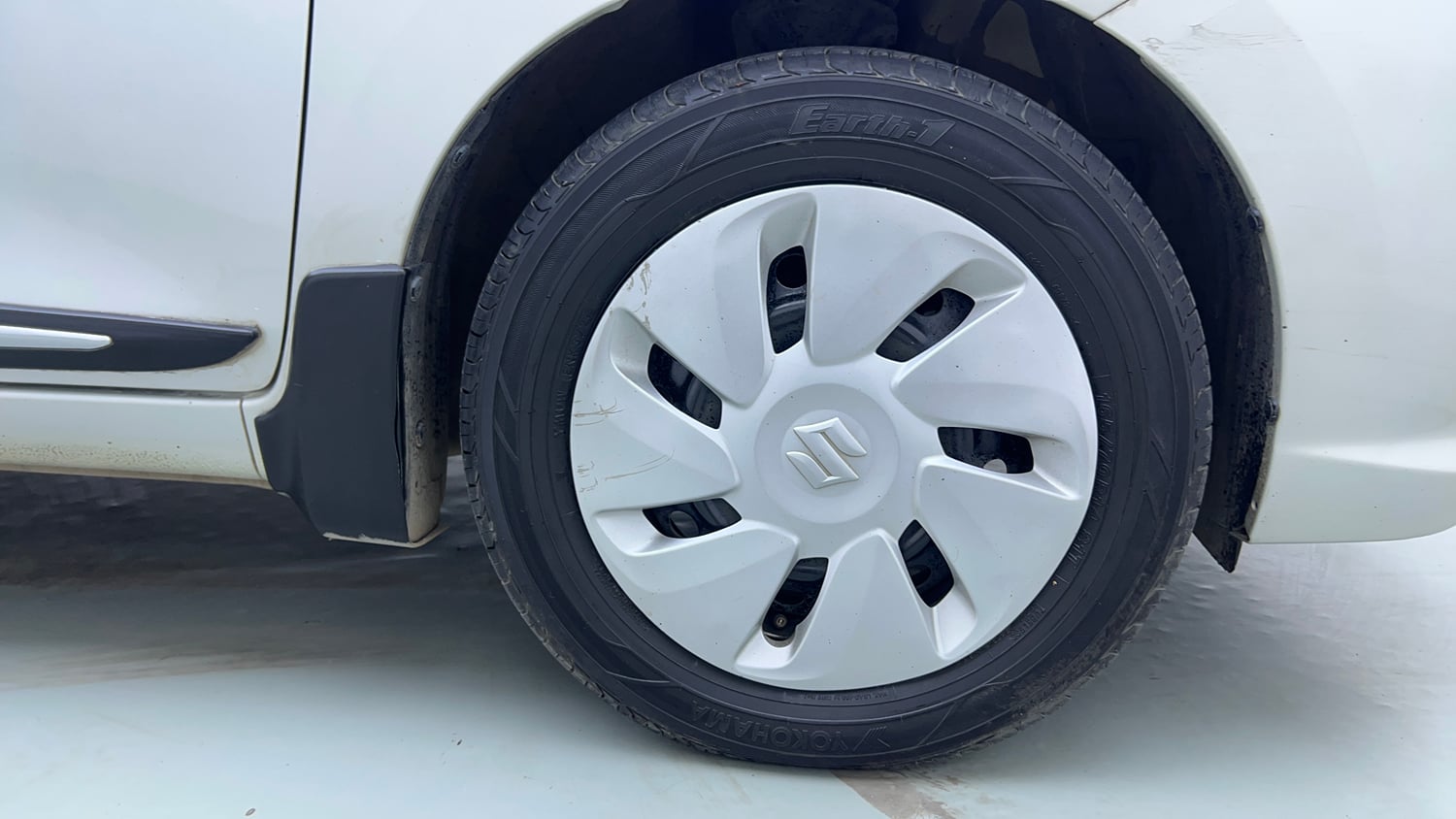 Used 2020 Maruti Suzuki Celerio VXi CNG Cng Manual tyres RIGHT FRONT TYRE RIM VIEW
