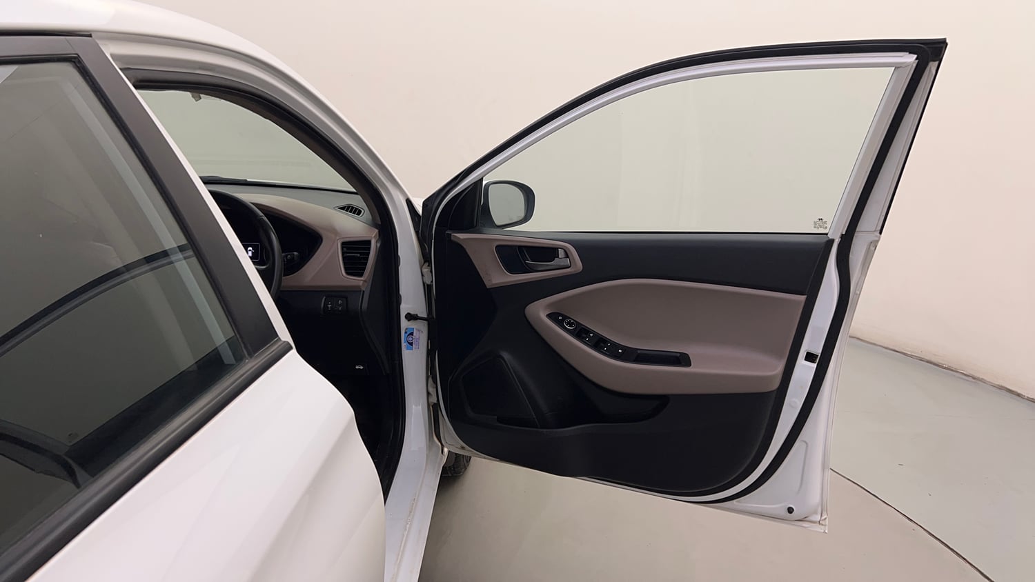 Used 2017 Hyundai Elite i20 Asta 1.2 (O) Petrol Manual interior RIGHT FRONT DOOR OPEN VIEW